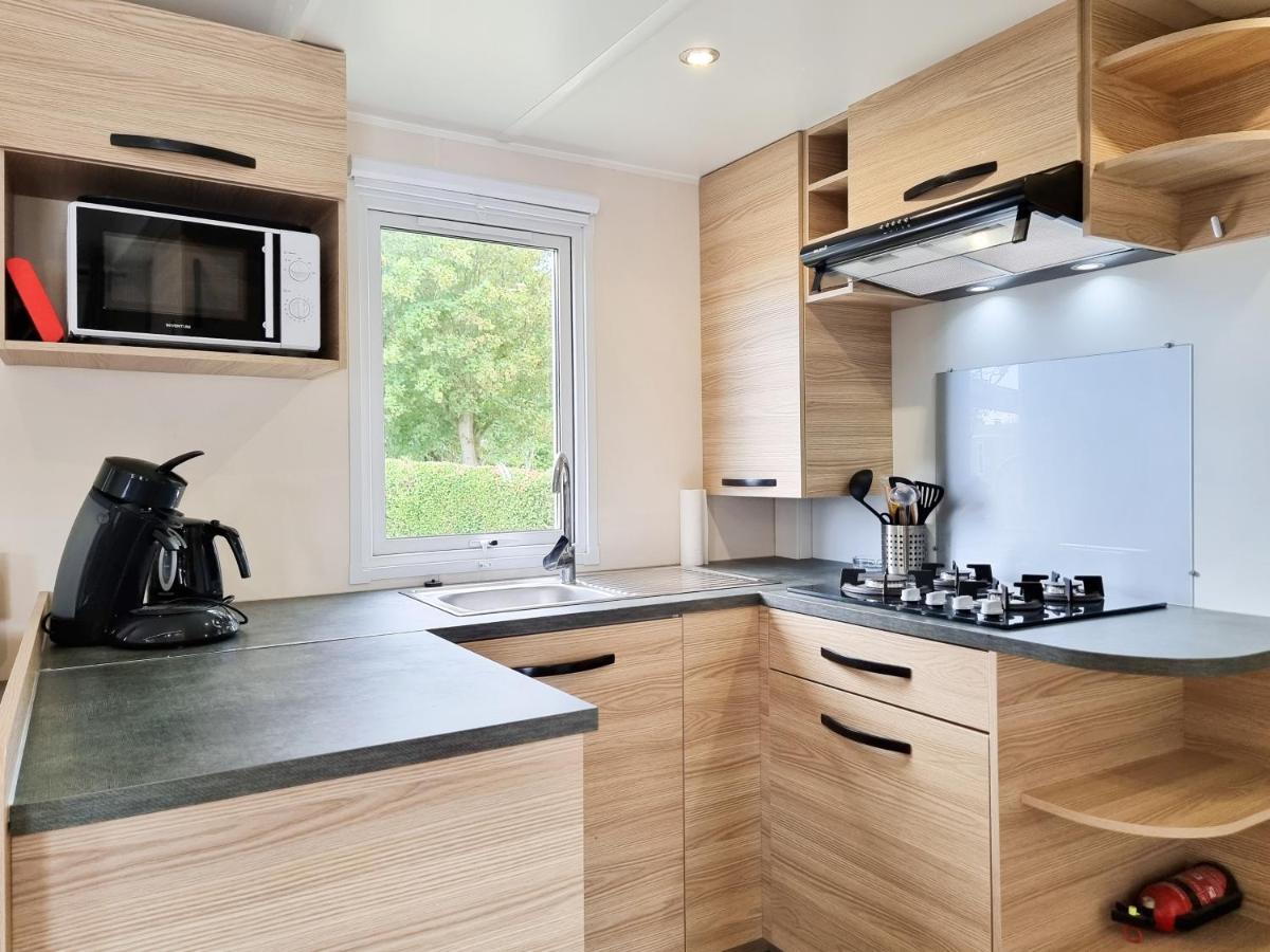 Prachtig Chalet Ok50 D12 Op Familiecamping Оосткапелл Экстерьер фото